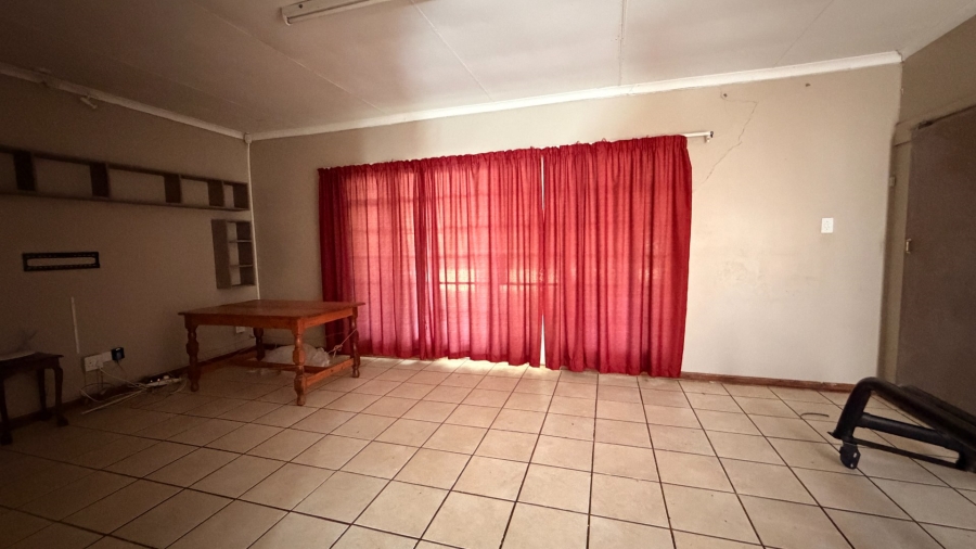 5 Bedroom Property for Sale in Die Bult North West